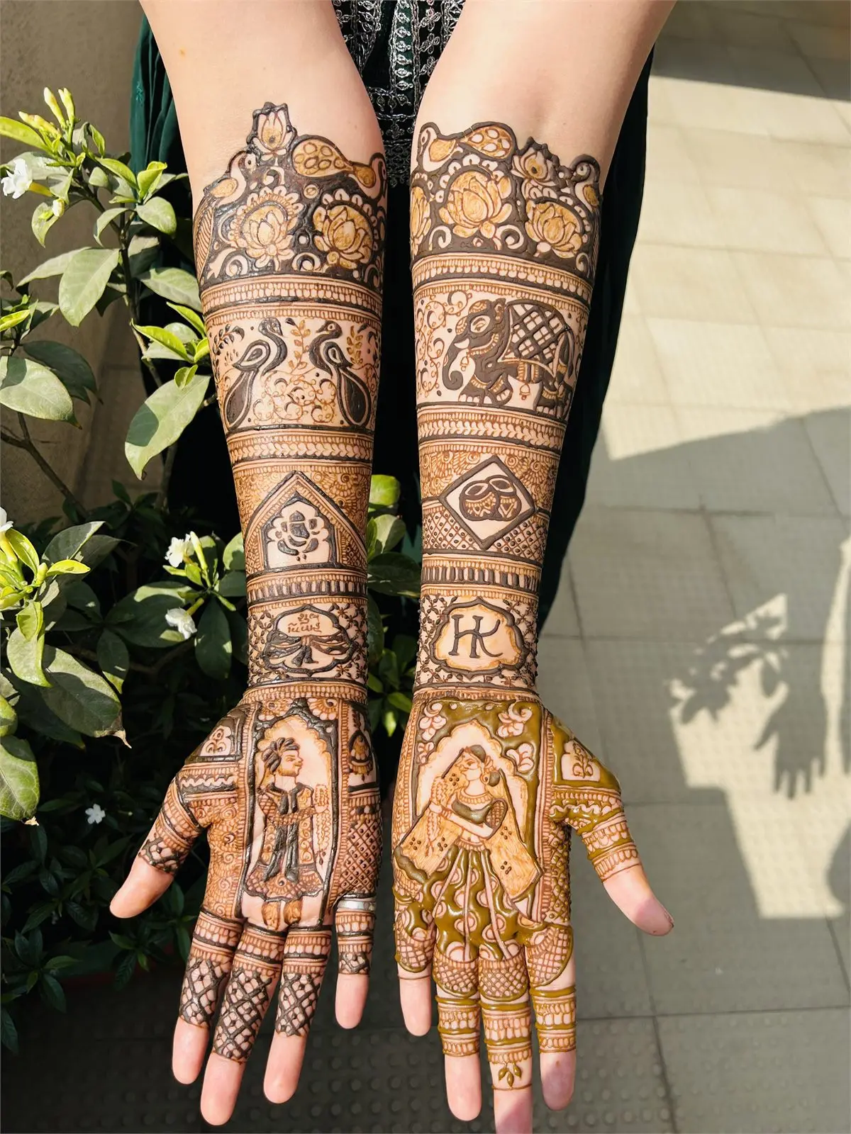 Bridal mehndi design by Shiva Mehndi Art