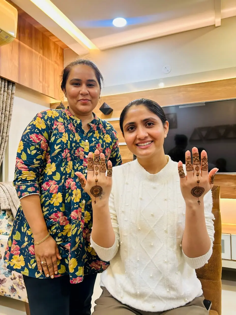 Geetaben Rabari with Shiva Mehndi Art