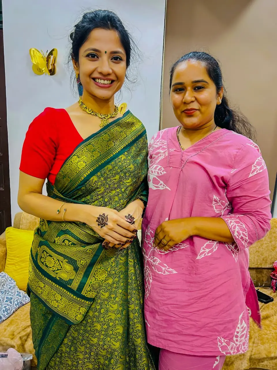 Kinjal Rajpriya with Shiva Mehndi Art